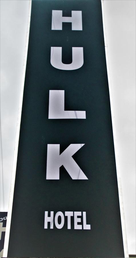 Hotel Hulk Pokhara Exteriör bild