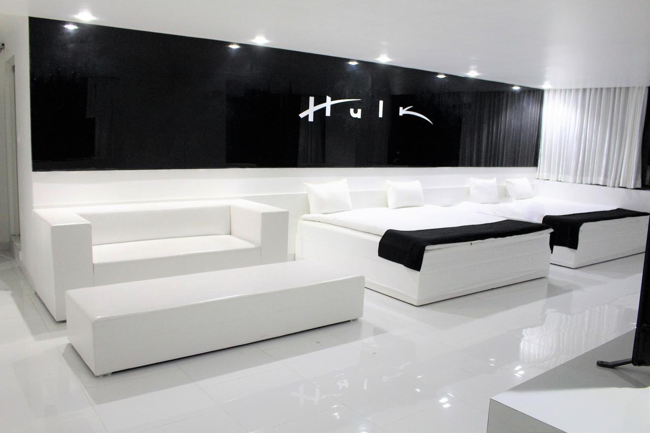 Hotel Hulk Pokhara Exteriör bild